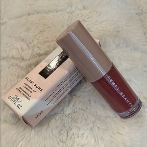 Fenty Beauty | Gloss Bomb Universal Lip Luminizer | RIRI 08 | 2mL